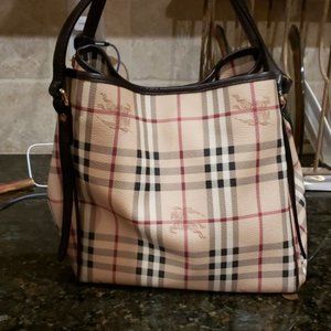 Burberry bag medium